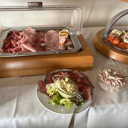 Hotel Berg Dannenfels Eksteriør bilde